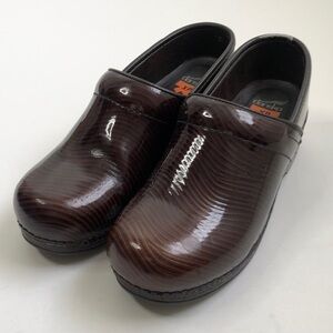 Dansko XP clogs